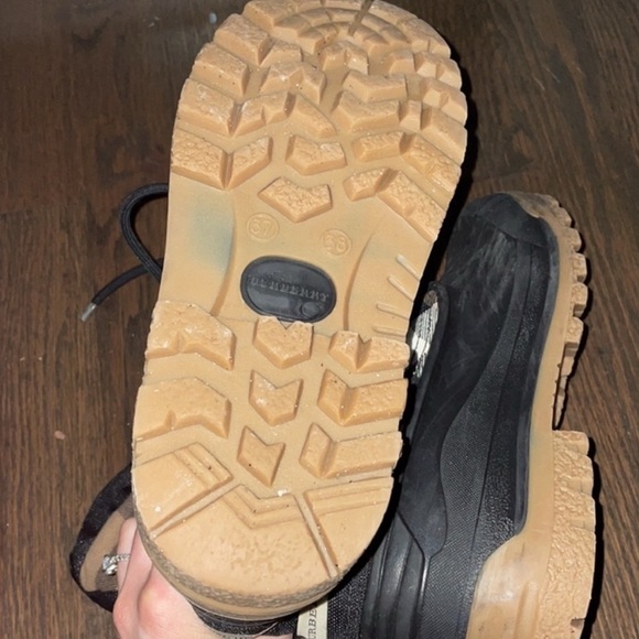 Burberry Black and Tan Winter Boots - Picture 3 of 5